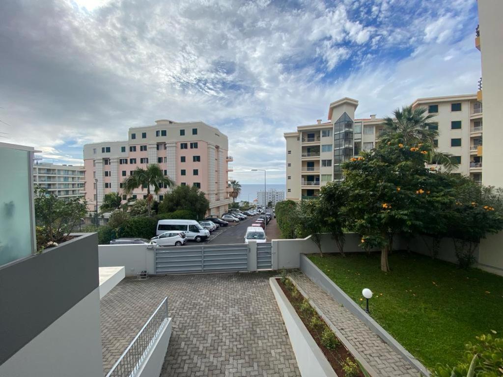 Elephant 2Br Apartment With Terrace, Side Sea View And Pool Access 丰沙尔 外观 照片